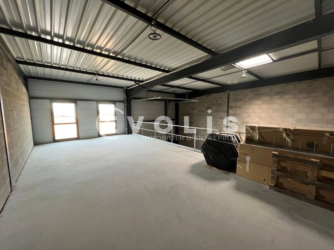 Photo 3 – location Entrepôts / activités	VILLETTE D'ANTHON (38280)