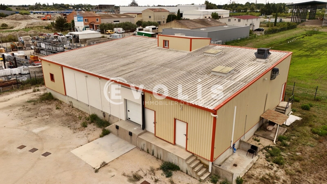 Photo 2 – vente Entrepôts / activités	TARASCON (13150)