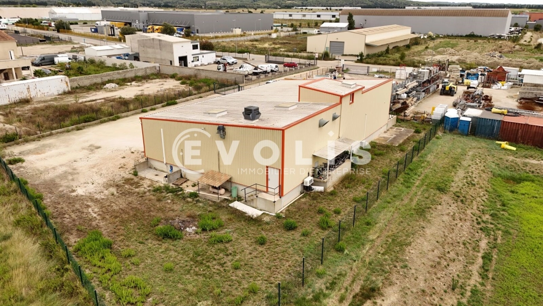 Photo 3 – vente Entrepôts / activités	TARASCON (13150)