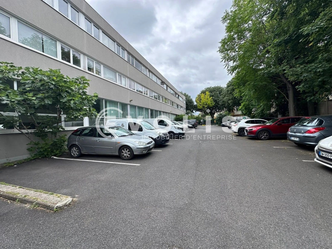 Photo 1 – location bureaux	LE KREMLIN BICETRE (94270)