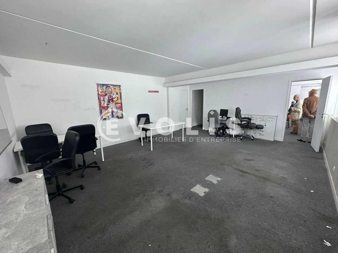 Photo 8 – location bureaux	LE KREMLIN BICETRE (94270)