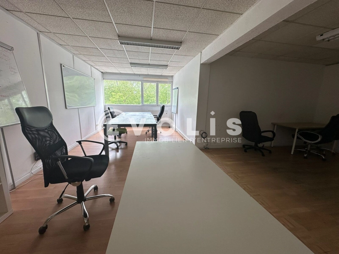 Photo 6 – location bureaux	LE KREMLIN BICETRE (94270)