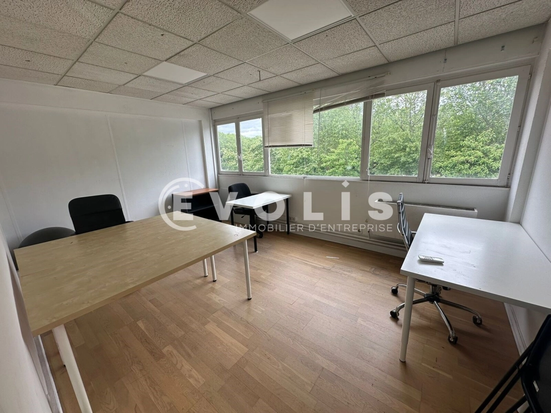 Photo 7 – location bureaux	LE KREMLIN BICETRE (94270)