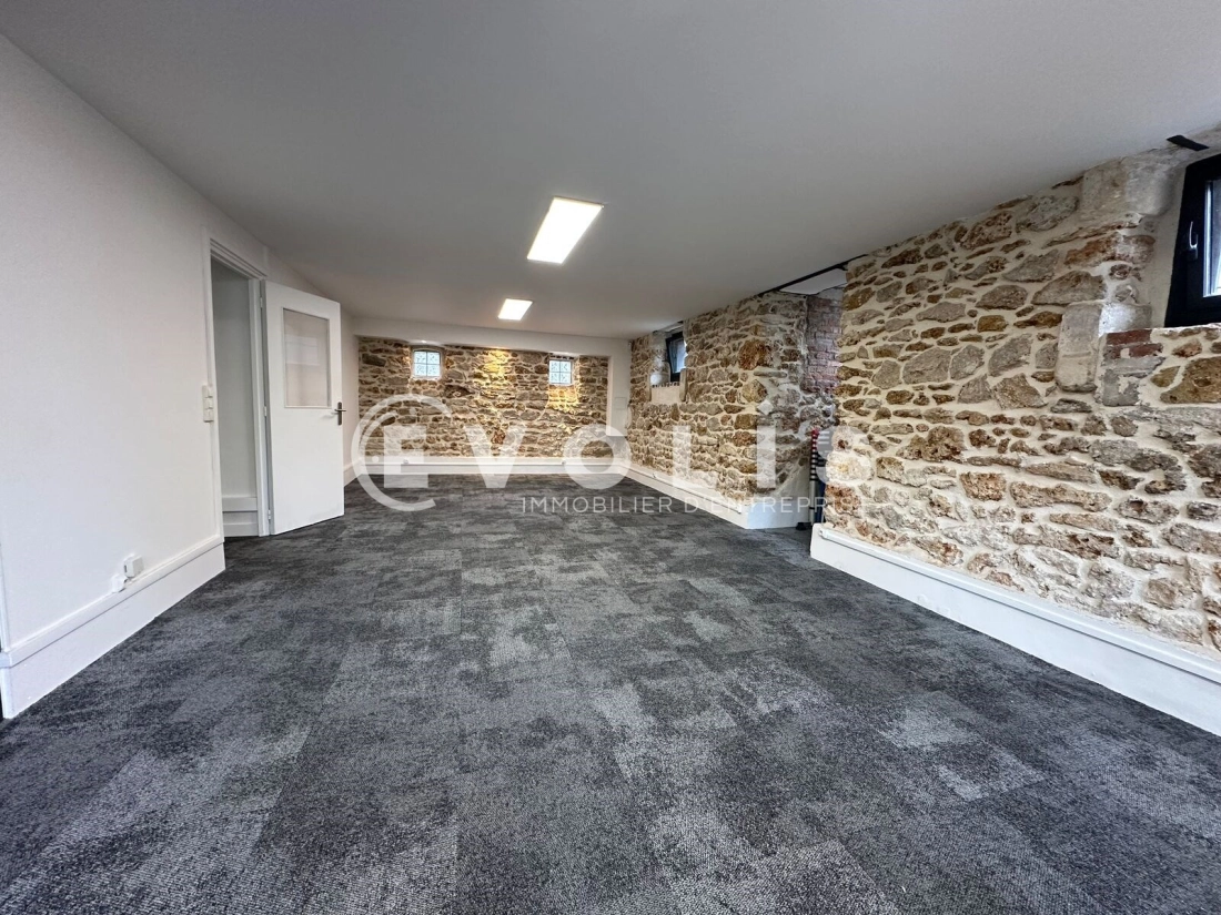Photo 2 – location bureaux	IVRY SUR SEINE (94200)