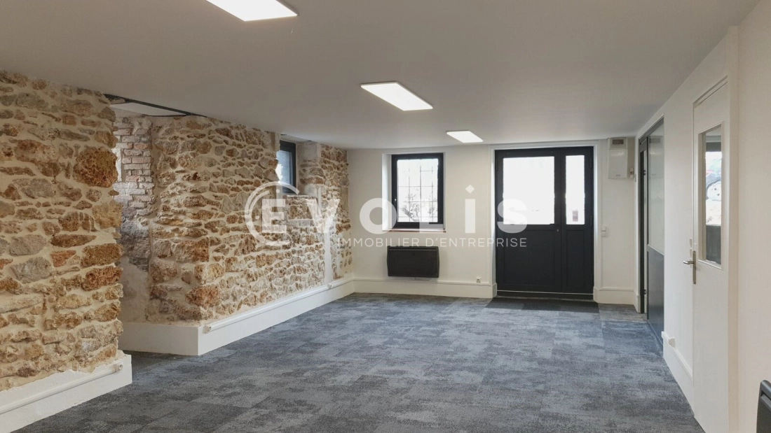 Photo 1 – location bureaux	IVRY SUR SEINE (94200)