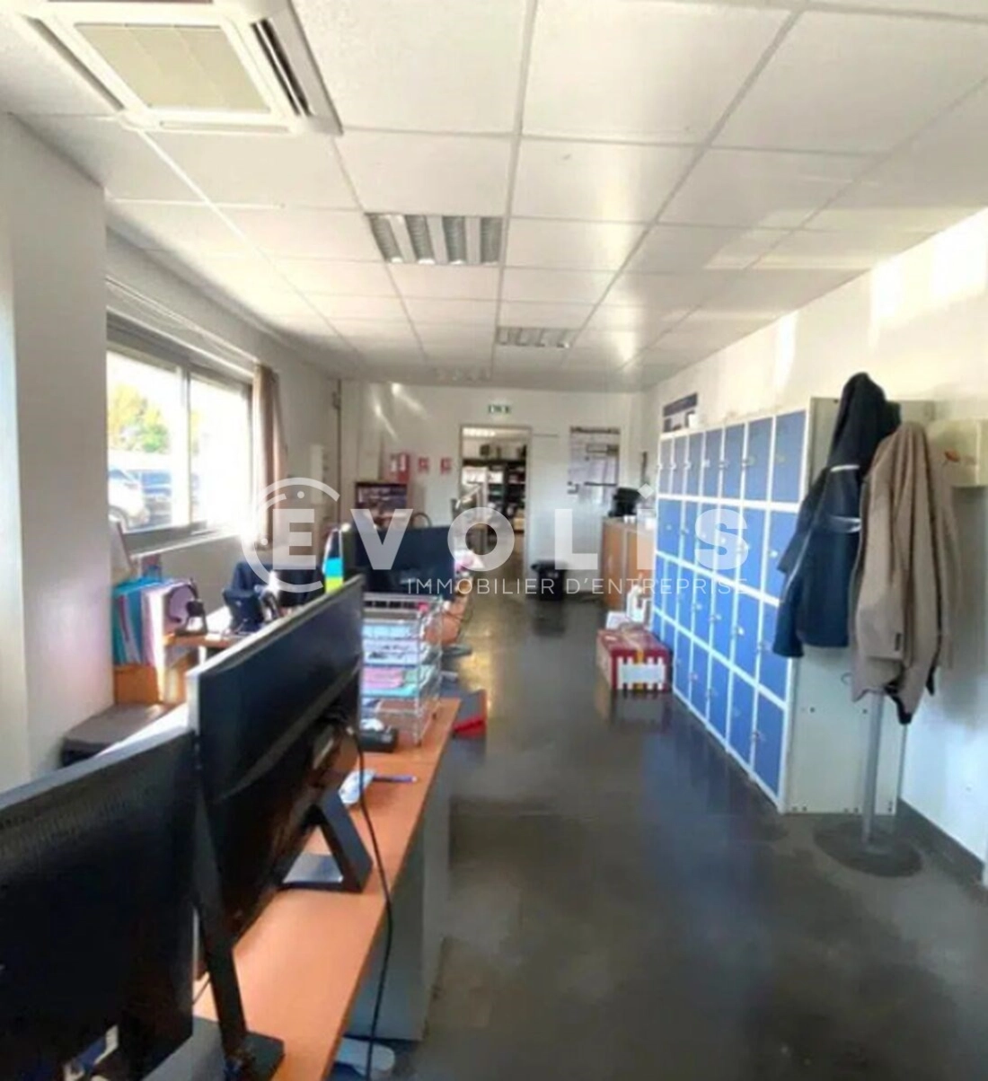 Photo 9 – location Entrepôts / activités	VOURLES (69390)