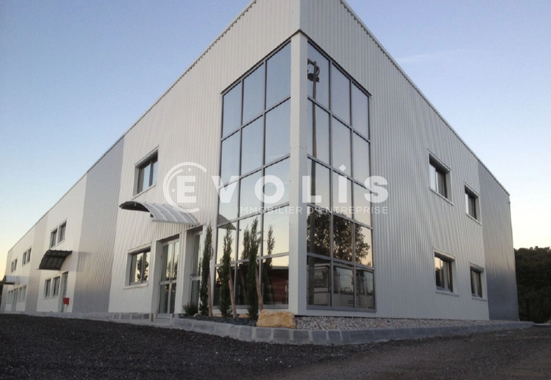 Photo 1 – location Entrepôts / activités	VOURLES (69390)