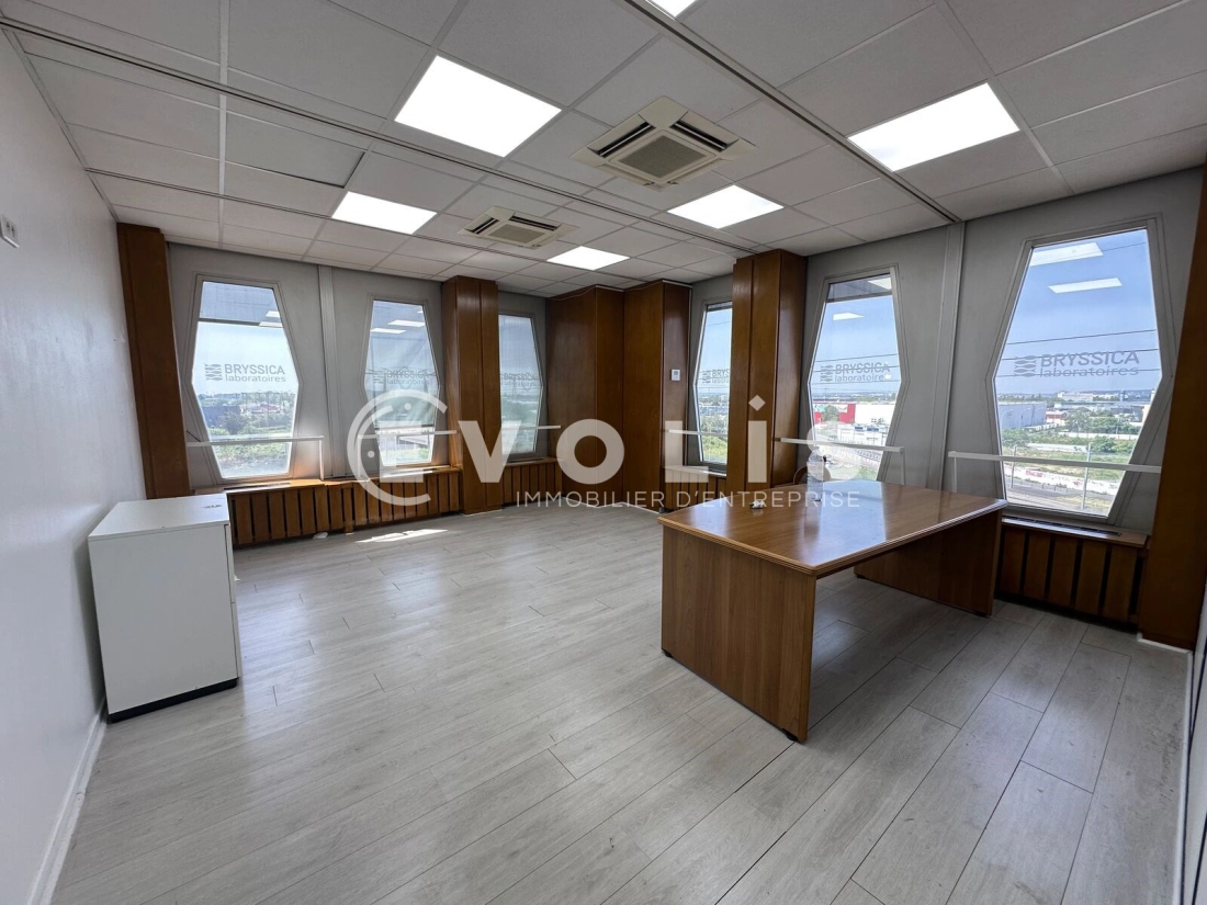 Photo 1 – location bureaux	THIAIS (94320)