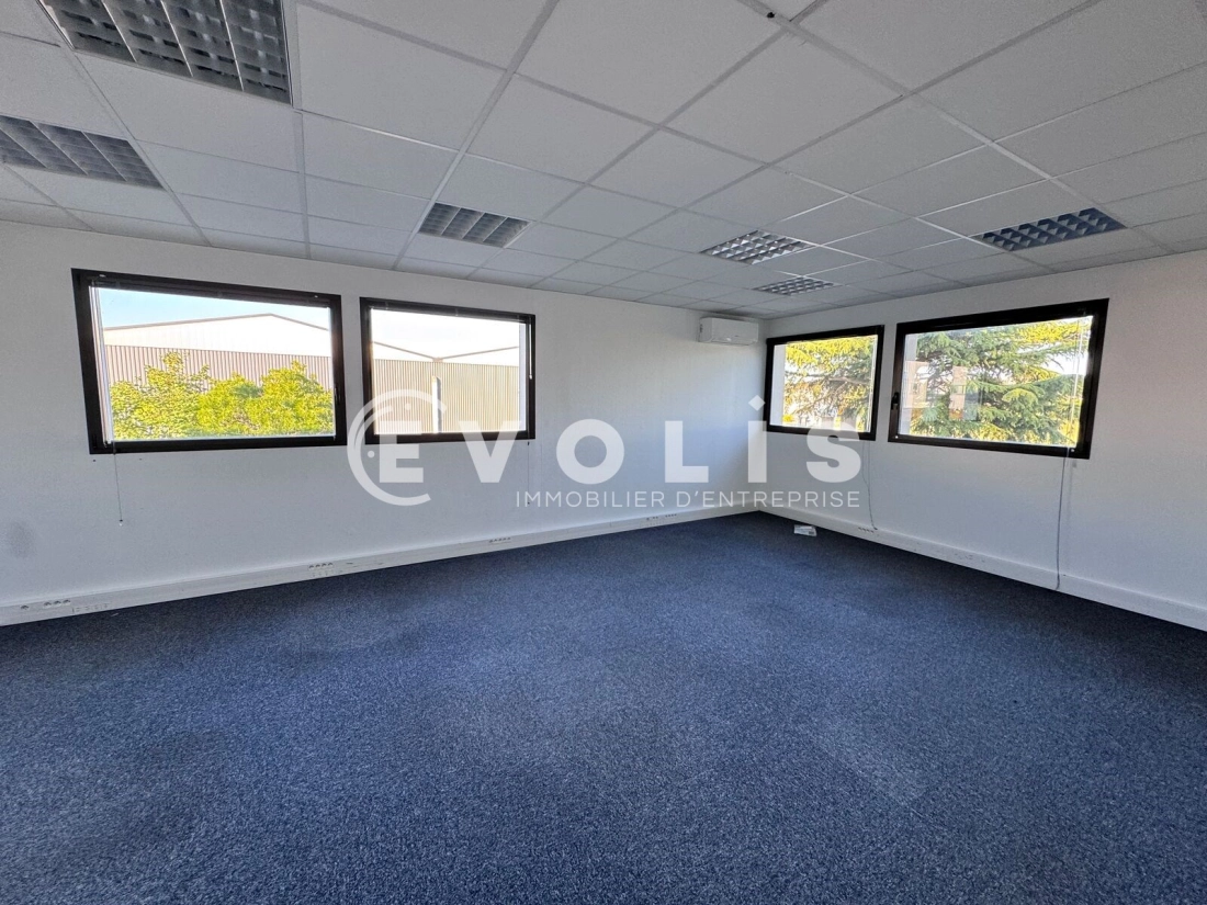 Photo 6 – location bureaux	RILLIEUX LA PAPE (69140)