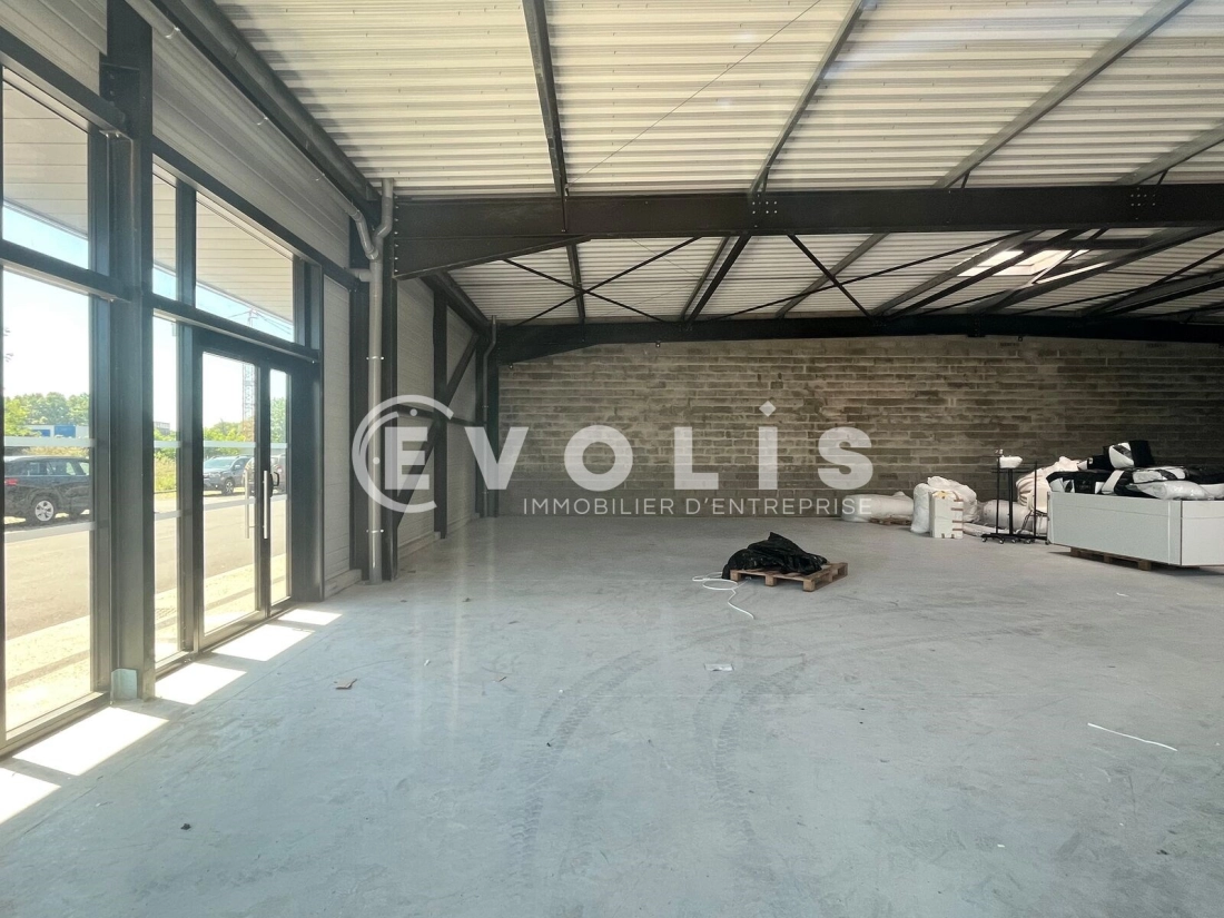 Photo 1 – location Locaux commerciaux	SAINTE EULALIE (33560)