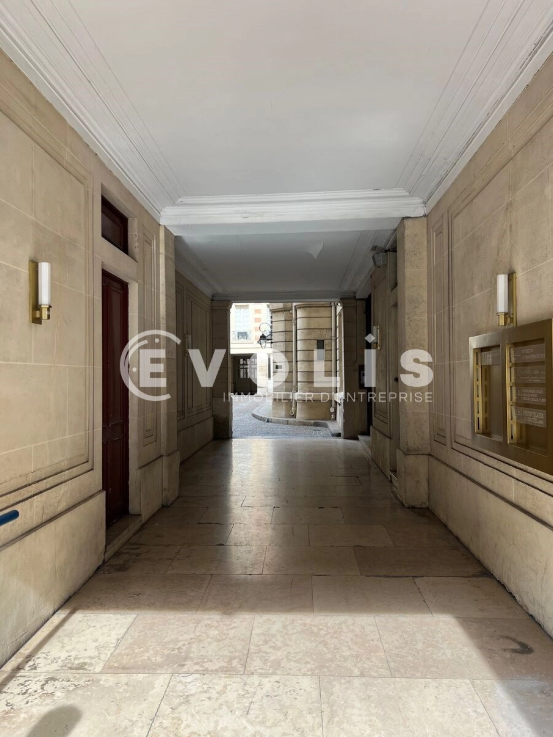 Photo 6 – location bureaux	PARIS (75008)