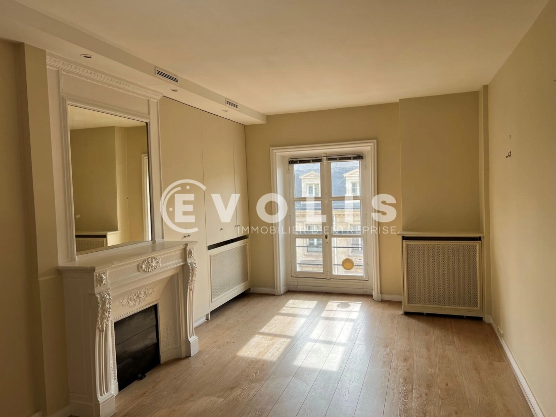 Photo 2 – location bureaux	PARIS (75008)