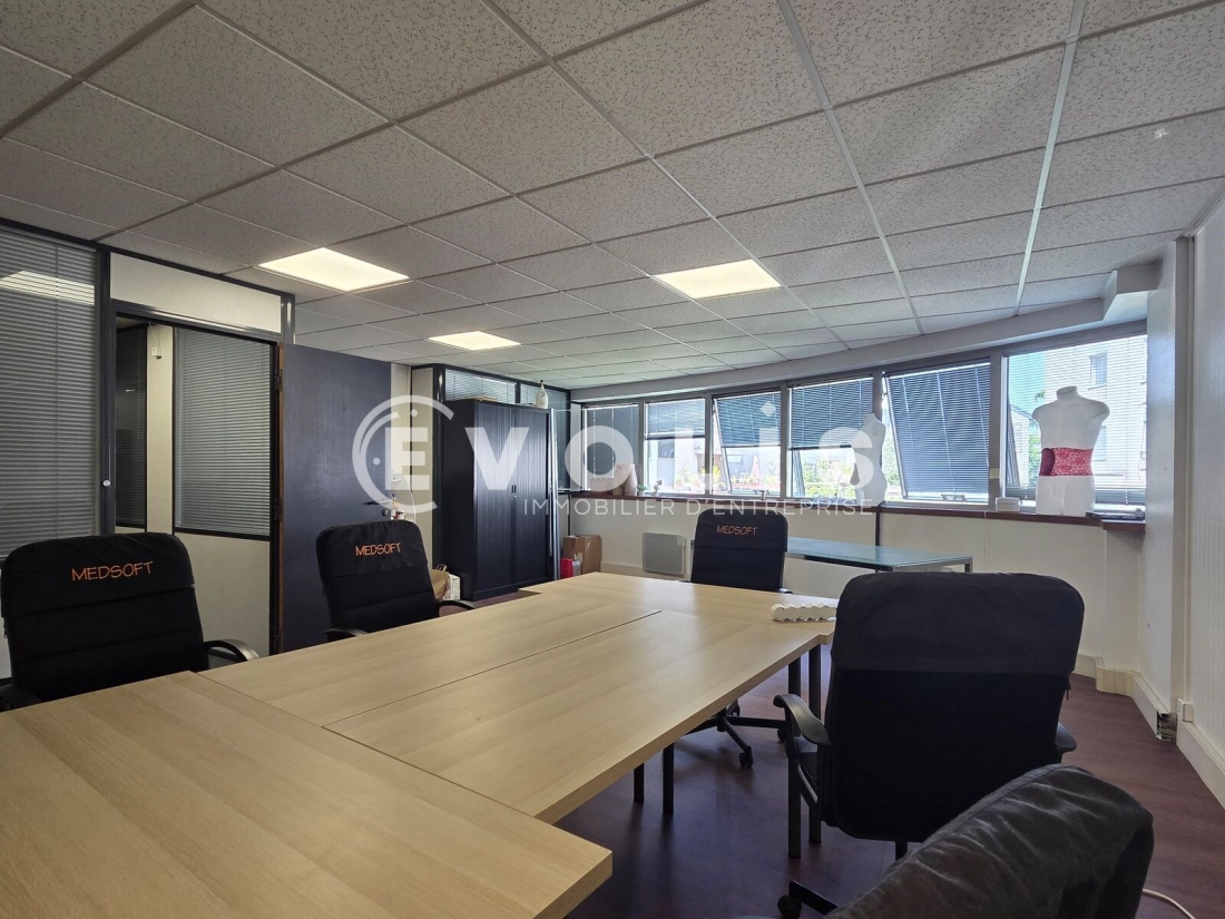 Photo 10 – location bureaux	LE KREMLIN BICETRE (94270)