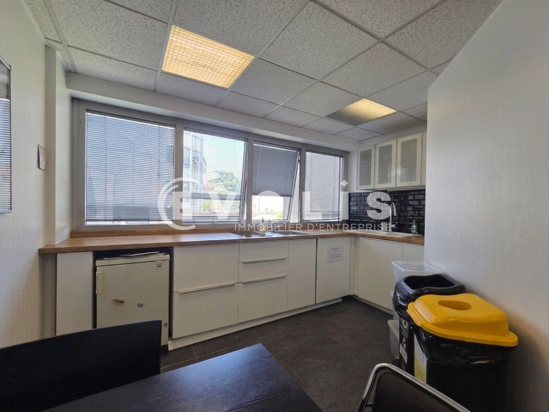 Photo 5 – location bureaux	LE KREMLIN BICETRE (94270)
