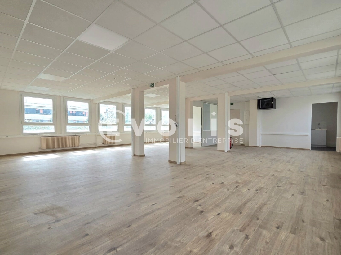 Photo 2 – location bureaux	IVRY SUR SEINE (94200)