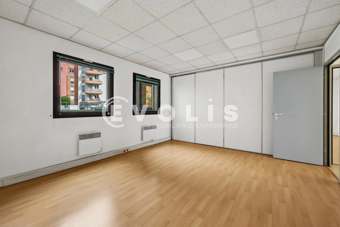 Photo 7 – vente bureaux	LE KREMLIN BICETRE (94270)