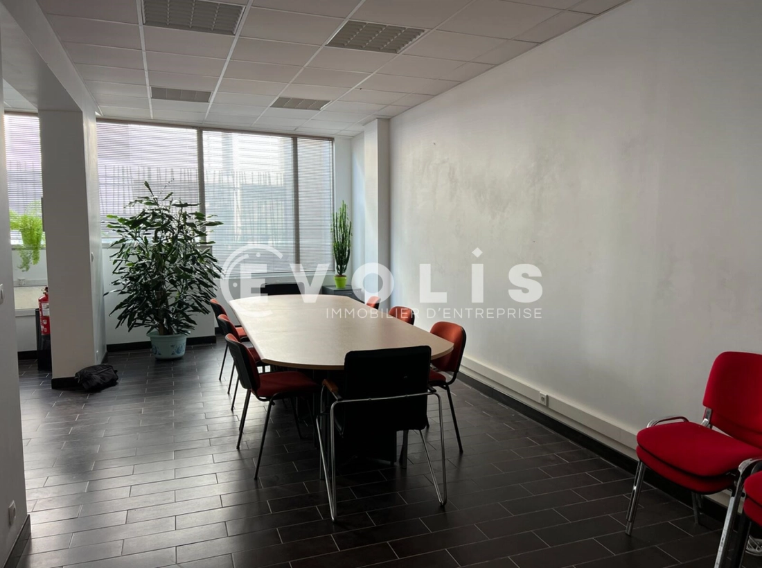 Photo 1 – vente bureaux	PARIS (75020)