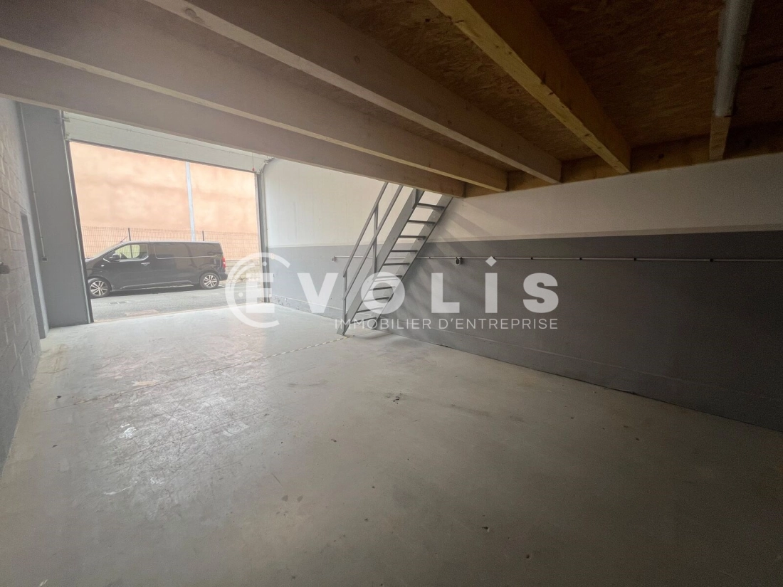 Photo 3 – location Entrepôts / activités	MARCOUSSIS (91460)