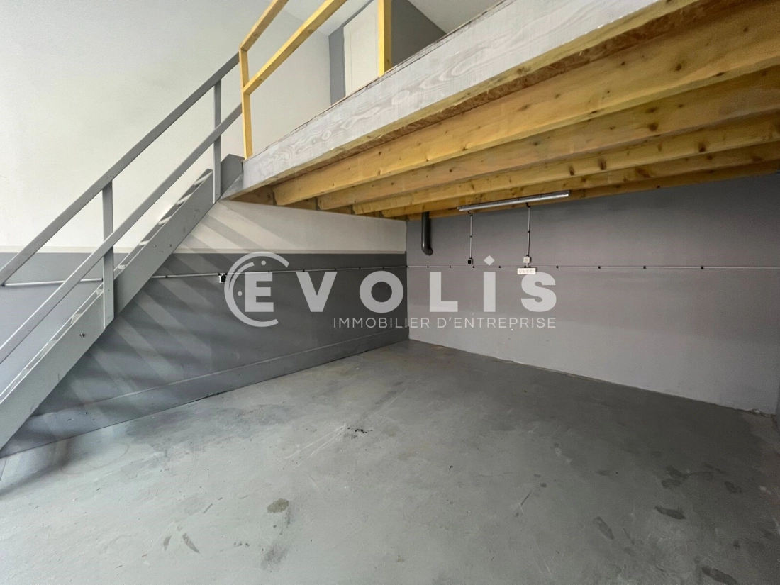 Photo 4 – location Entrepôts / activités	MARCOUSSIS (91460)