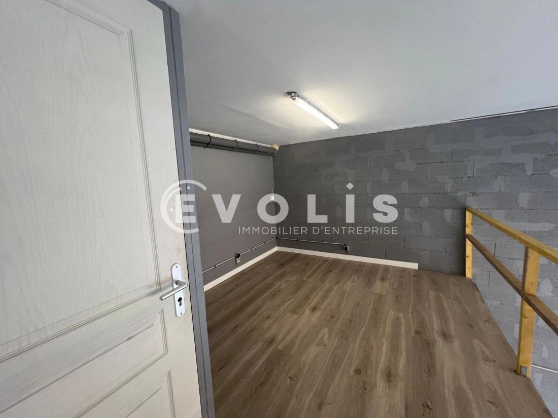 Photo 7 – location Entrepôts / activités	MARCOUSSIS (91460)
