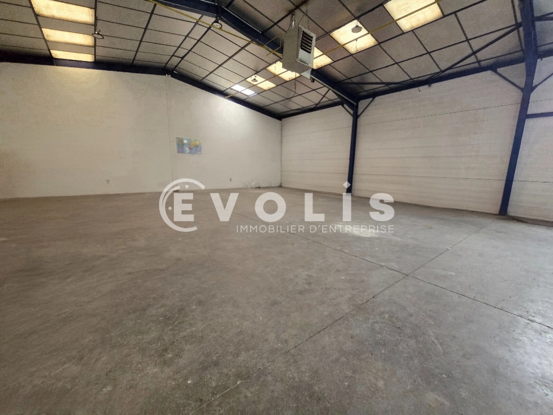 Photo 2 – location Entrepôts / activités	EPINAY SOUS SENART (91860)