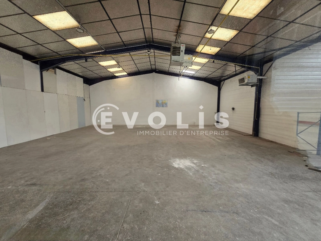 Photo 8 – location Entrepôts / activités	EPINAY SOUS SENART (91860)