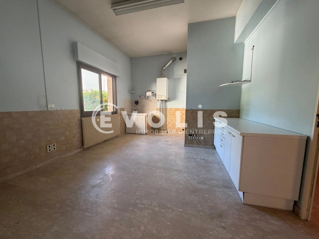 Photo 2 – location bureaux	IVRY SUR SEINE (94200)
