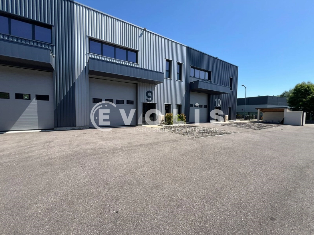 Photo 4 – location Entrepôts / activités	BOURGOIN JALLIEU (38300)
