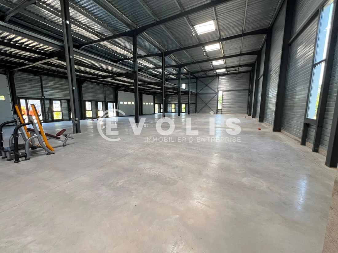 Photo 9 – location Entrepôts / activités	BOURGOIN JALLIEU (38300)