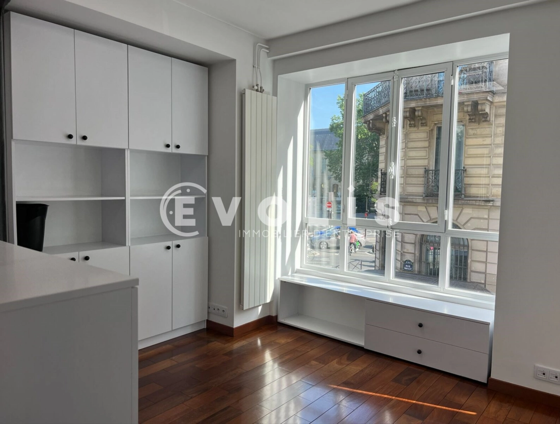 Photo 1 – location bureaux	PARIS (75003)