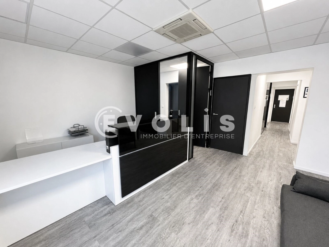 Photo 2 – vente Entrepôts / activités	VILLEURBANNE (69100)
