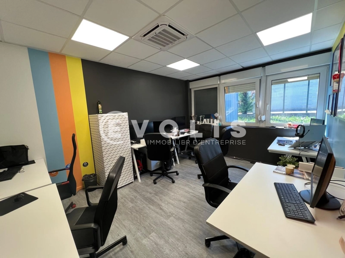 Photo 3 – vente Entrepôts / activités	VILLEURBANNE (69100)