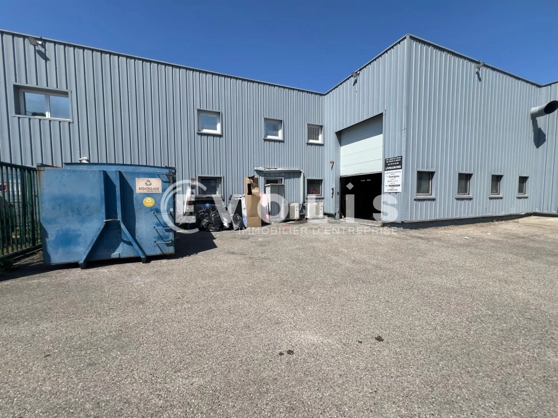Photo 1 – vente Entrepôts / activités	VILLEURBANNE (69100)