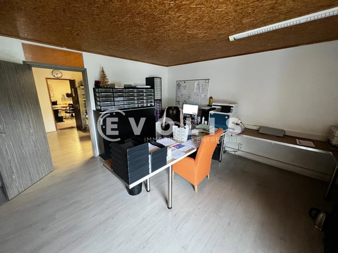 Photo 4 – location Entrepôts / activités	CHEPTAINVILLE (91630)
