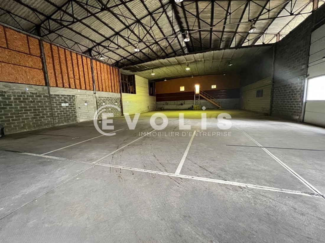 Photo 2 – location Entrepôts / activités	CHEPTAINVILLE (91630)