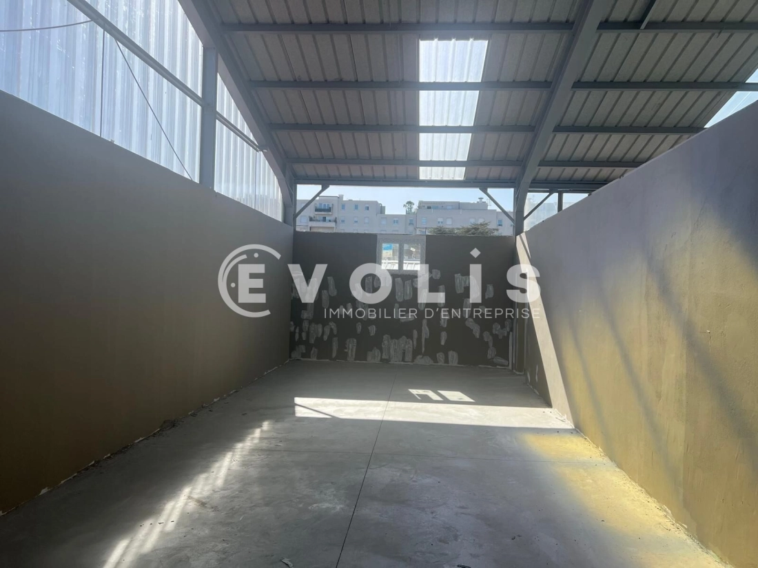 Photo 4 – location Entrepôts / activités	VILLEURBANNE (69100)
