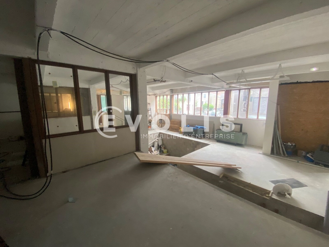 Photo 1 – vente Entrepôts / activités	MONTREUIL (93100)