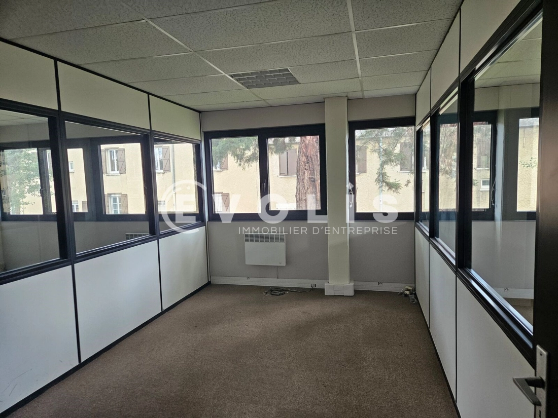 Photo 6 – location bureaux	LES ULIS (91940)