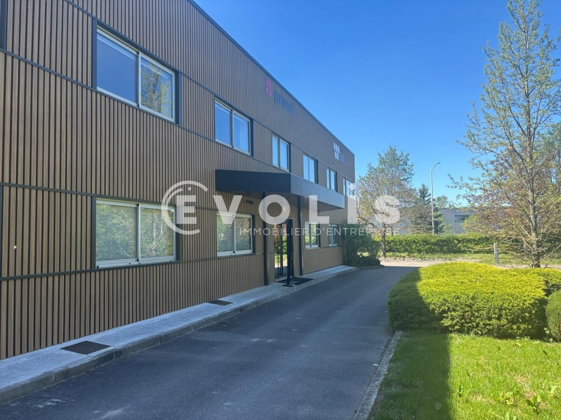 Photo 2 – location Entrepôts / activités	BOURGOIN JALLIEU (38300)