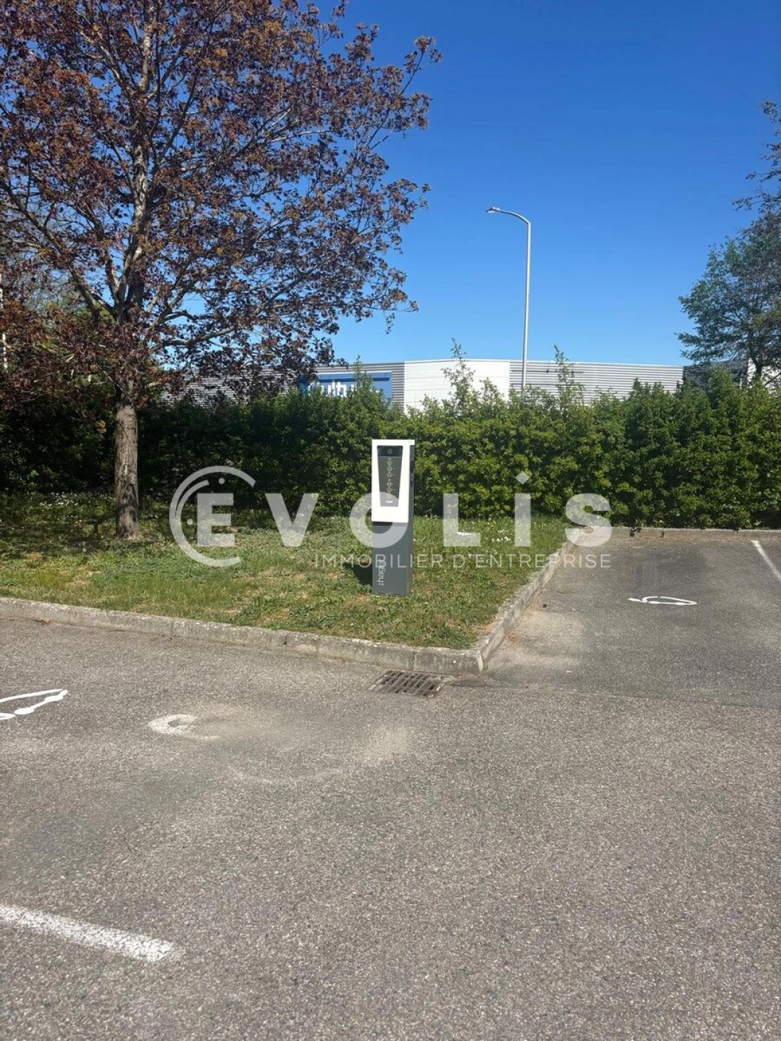 Photo 14 – location Entrepôts / activités	BOURGOIN JALLIEU (38300)
