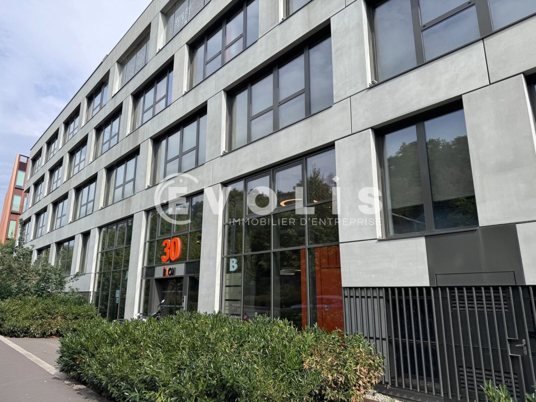 Photo 1 – location bureaux	LYON (69009)