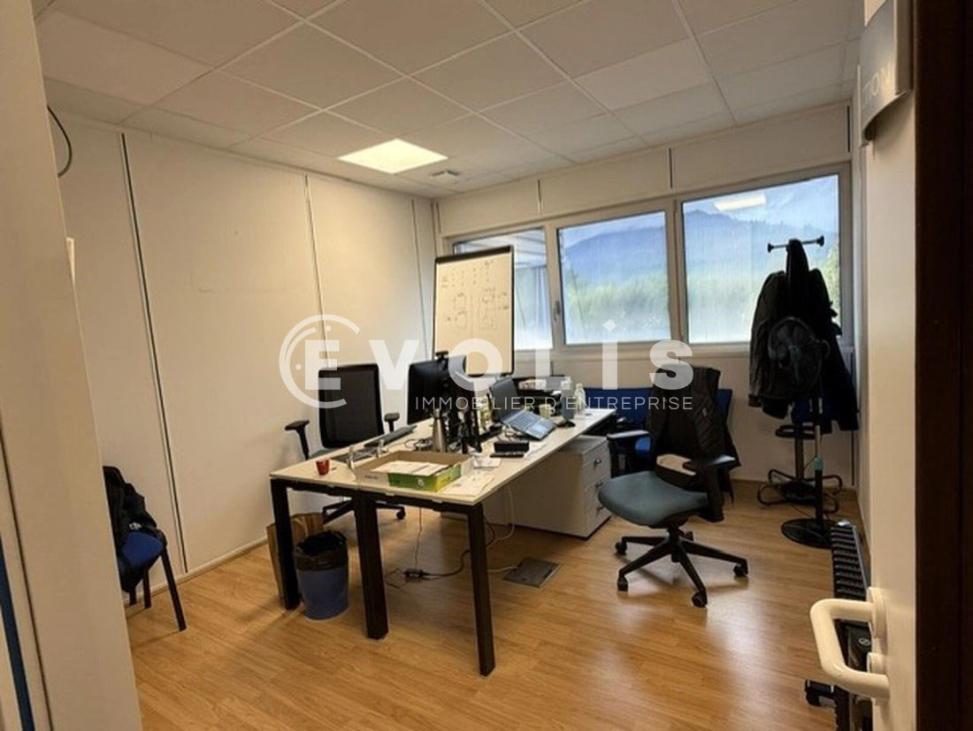 Photo 7 – location Entrepôts / activités	BERNIN (38190)