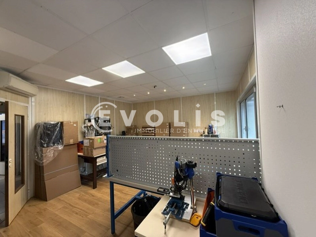 Photo 13 – location Entrepôts / activités	BERNIN (38190)
