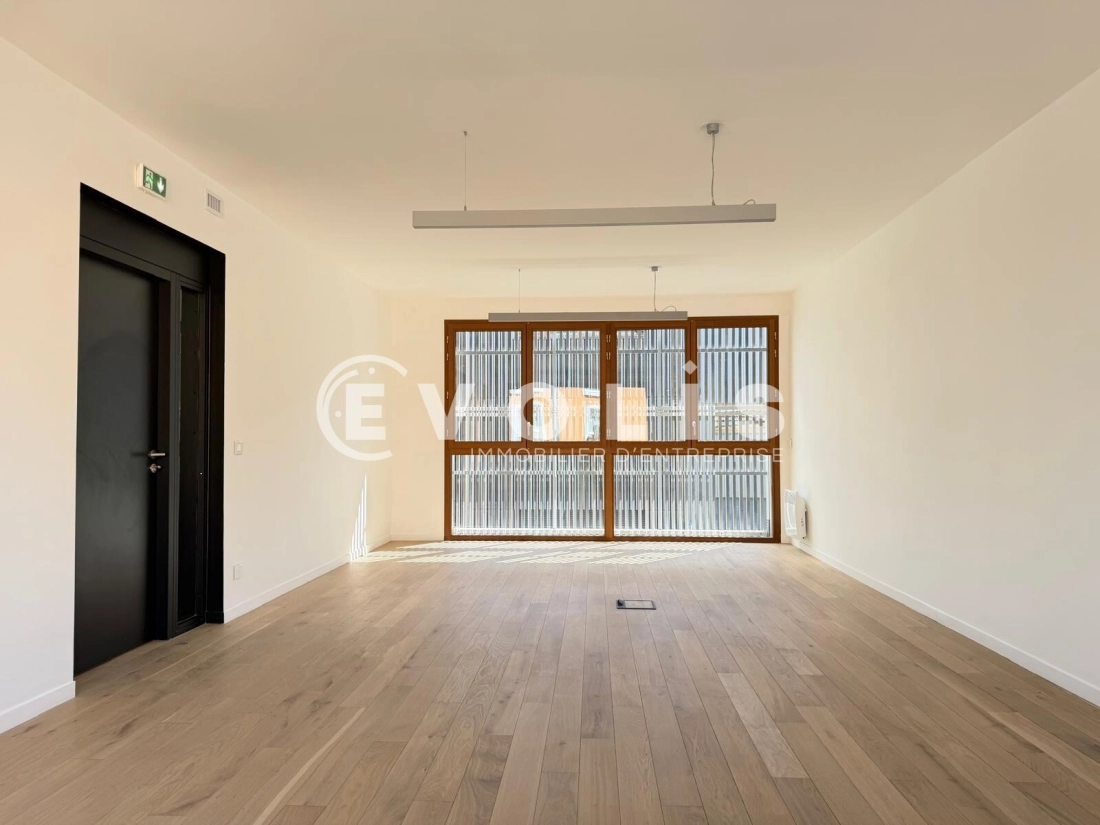 Photo 9 – location bureaux	IVRY SUR SEINE (94200)