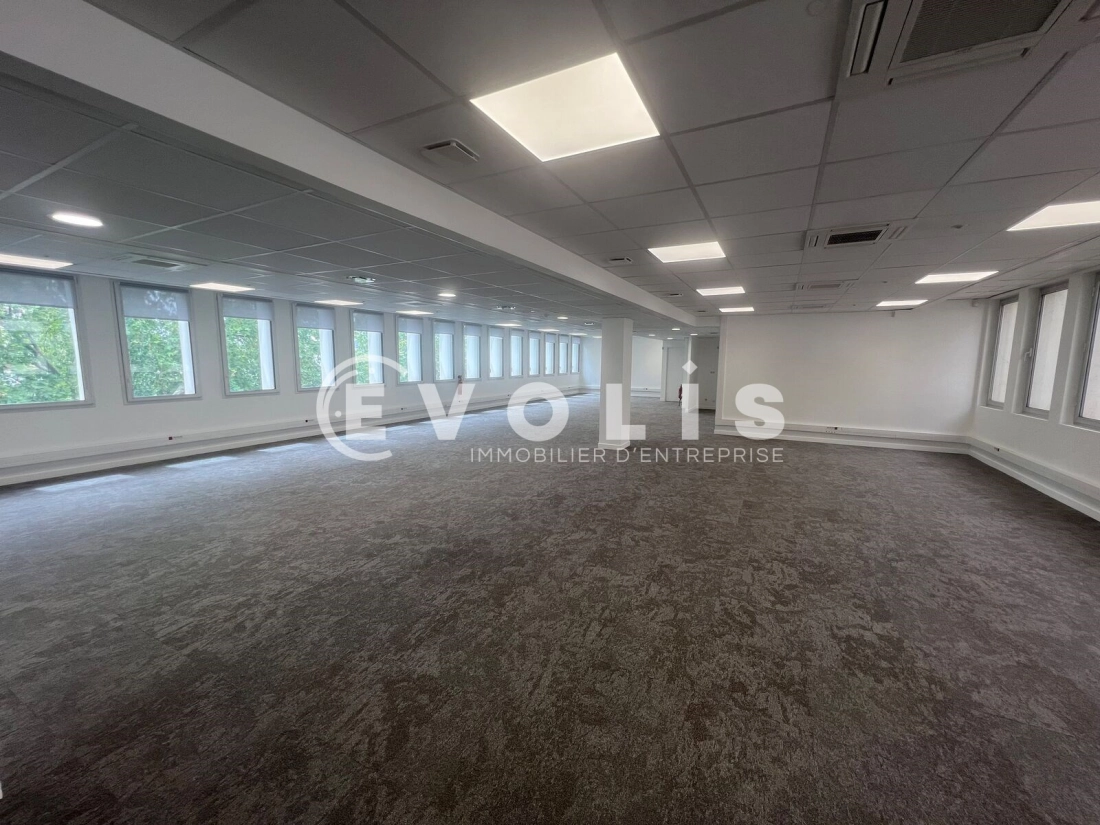 Photo 2 – location bureaux	CHARENTON LE PONT (94220)