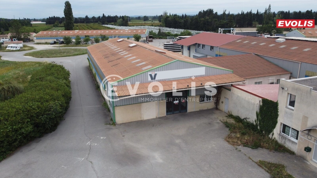 Photo 1 – location Entrepôts / activités	GRAVESON (13690)