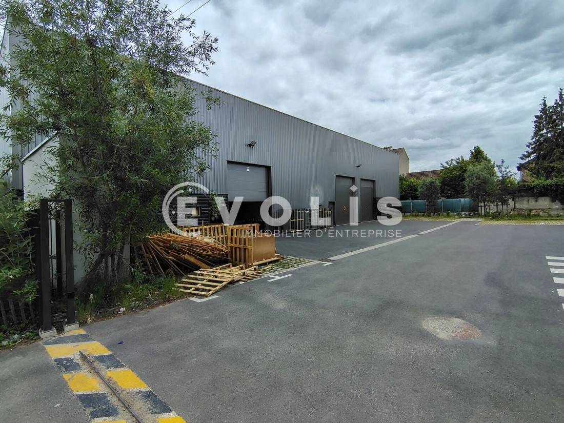 Photo 1 – location Entrepôts / activités	VILLENEUVE SAINT GEORGES (94190)
