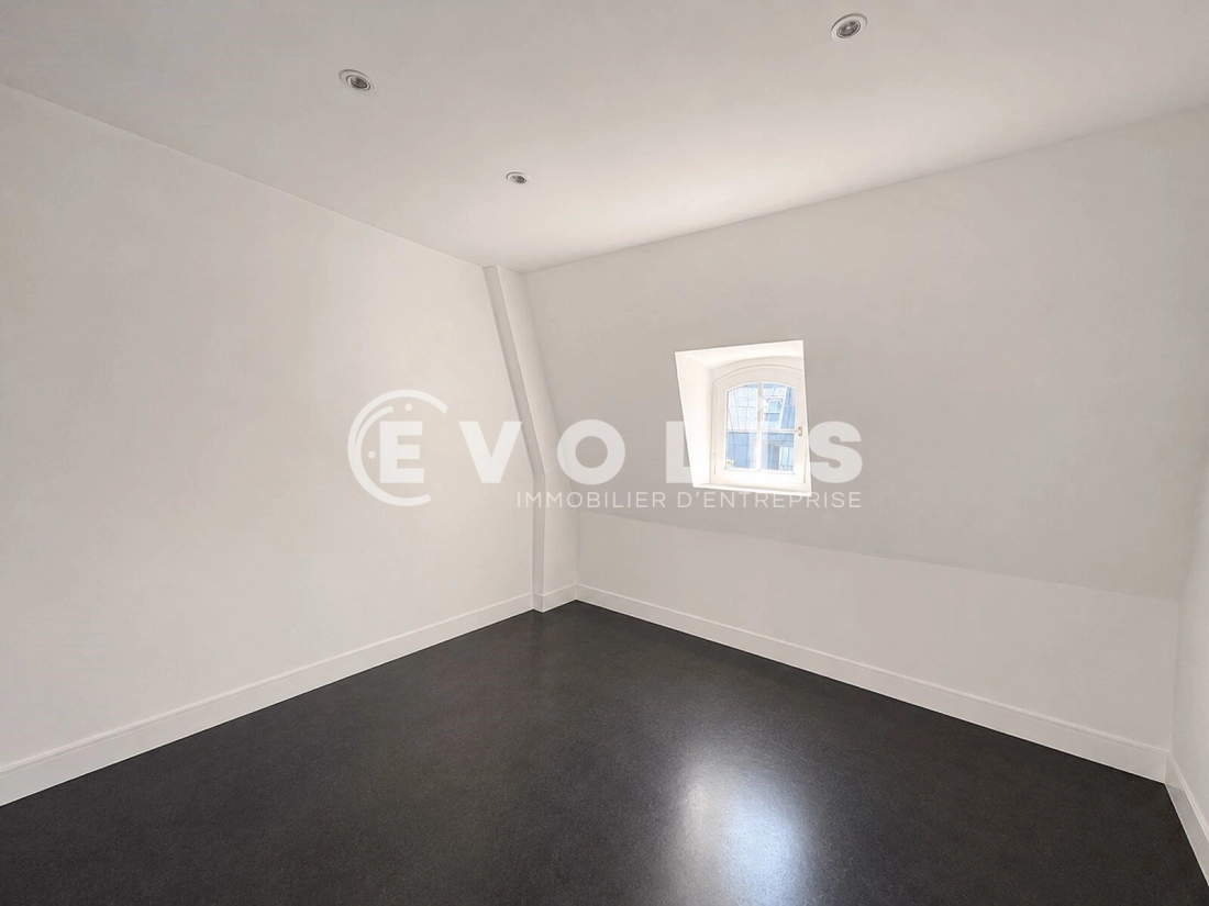 Photo 8 – location bureaux	PARIS (75008)