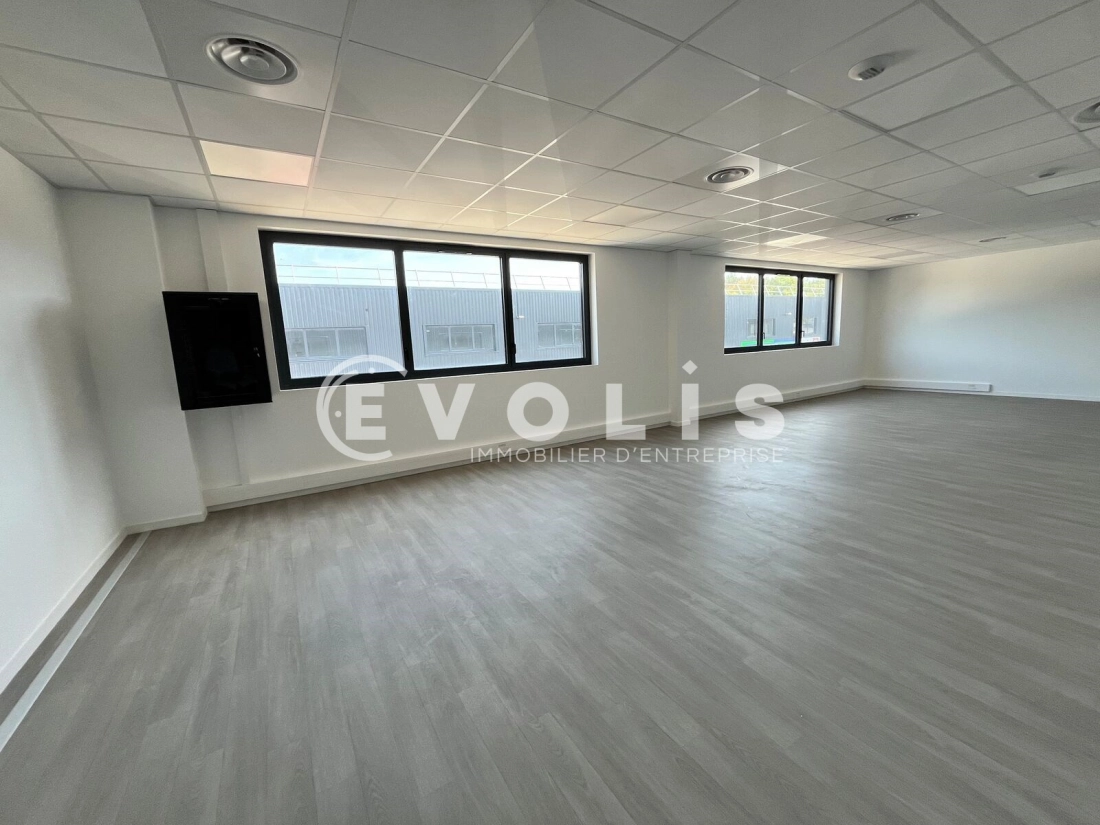 Photo 11 – location Entrepôts / activités	TRESSES (33370)