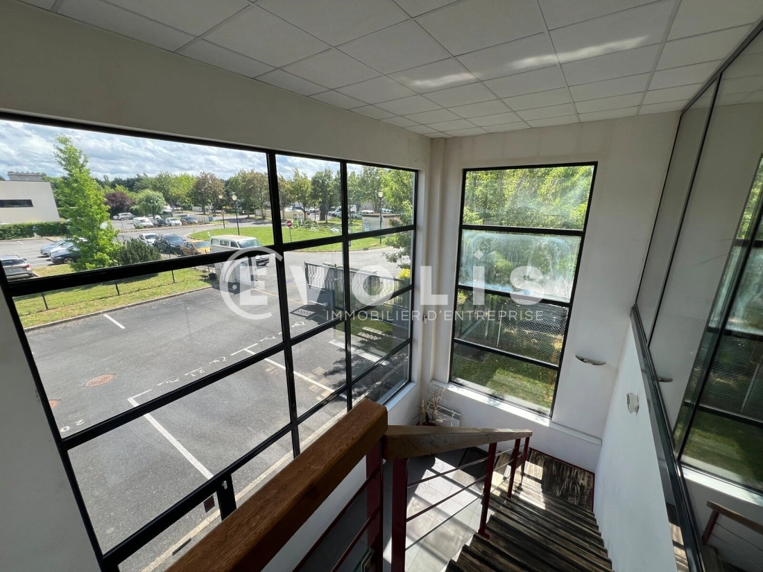 Photo 4 – location Entrepôts / activités	SAINT PIERRE DU PERRAY (91280)